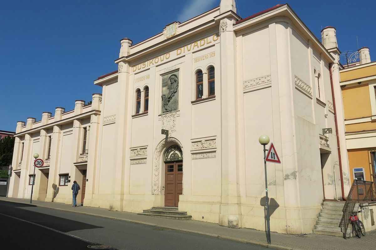 Výstava obrazů - Dusíkovo divadlo - Čáslav